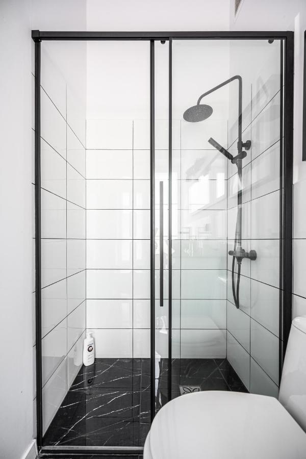 Stylish Studio In The Heart Of The City. Varšava Exteriér fotografie