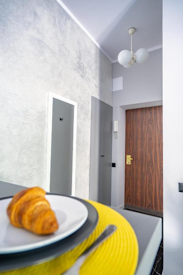 Stylish Studio In The Heart Of The City. Varšava Exteriér fotografie