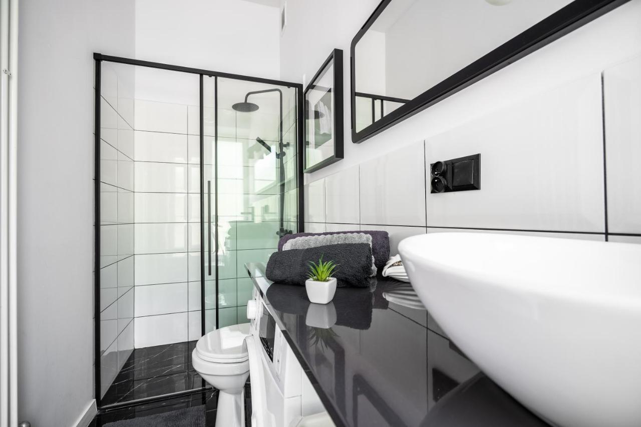 Stylish Studio In The Heart Of The City. Varšava Exteriér fotografie